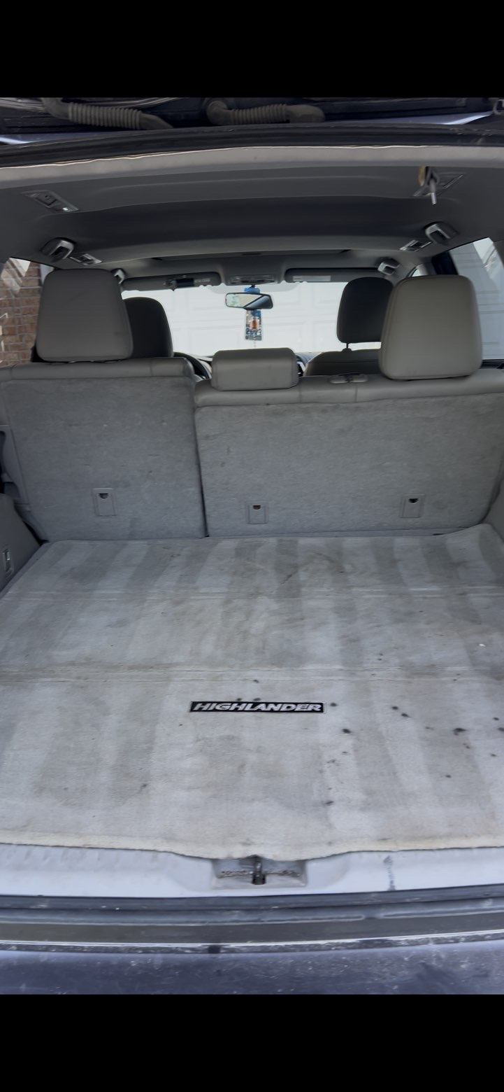Cargo Area · Folded Seats